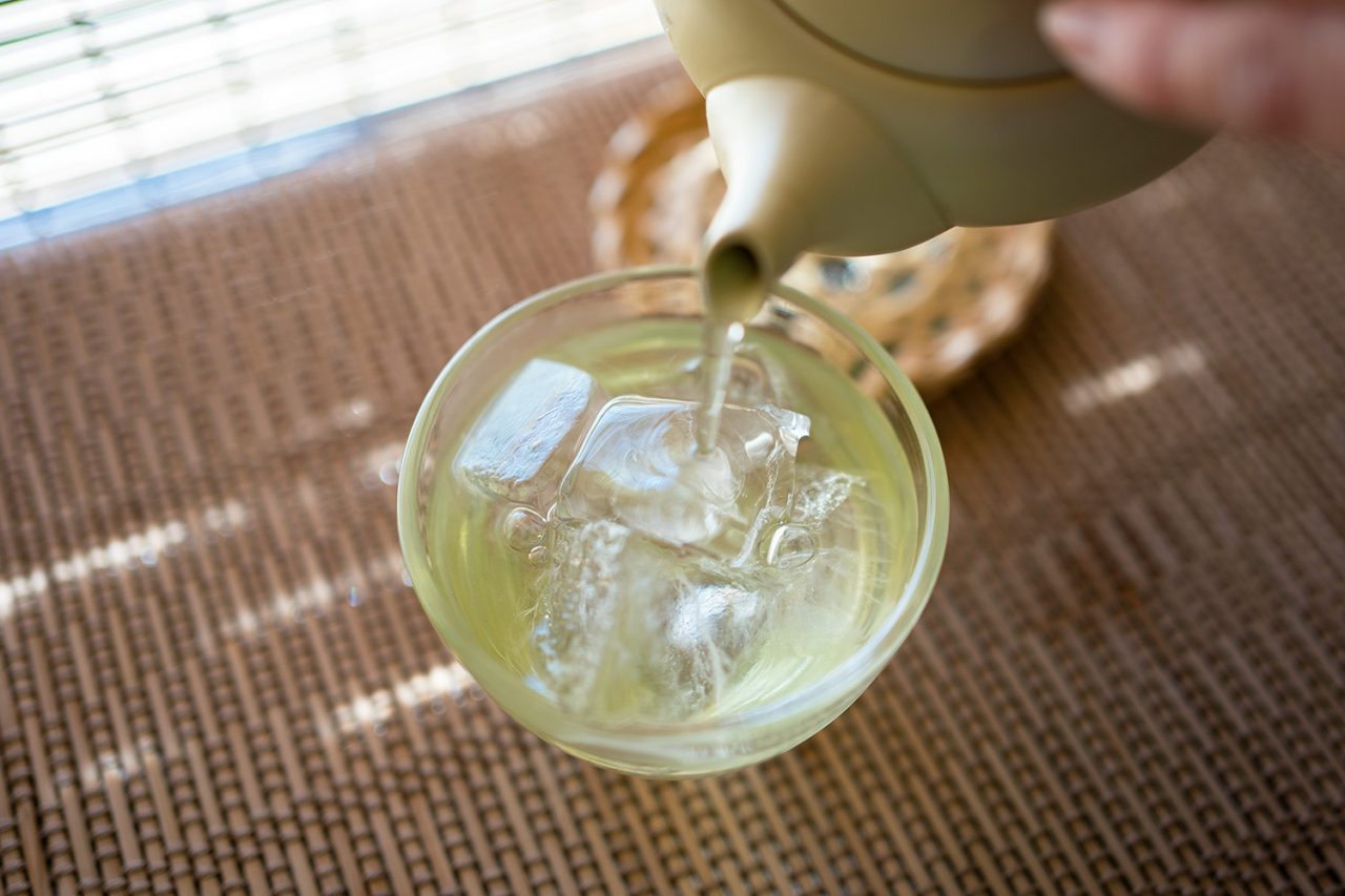 冷たいお茶を楽しんでいただけるいろいろな淹れ方 オンザロック